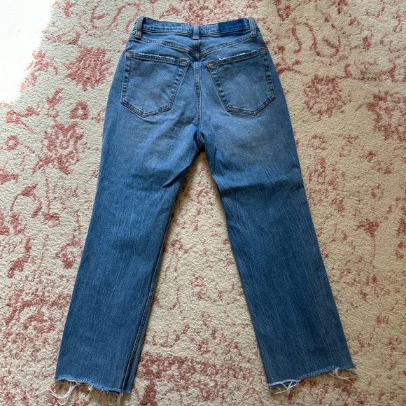A&F The Ankle Straight Ultra High Rise Jeans - Picture 4 of 4